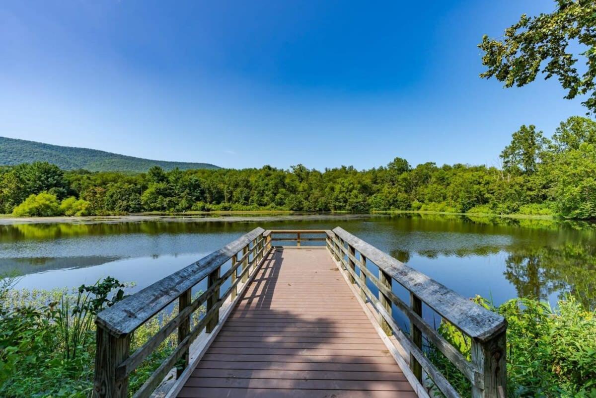 Modern Decor, Hot Tub, Fire Pit & River Access! Luray Kültér fotó